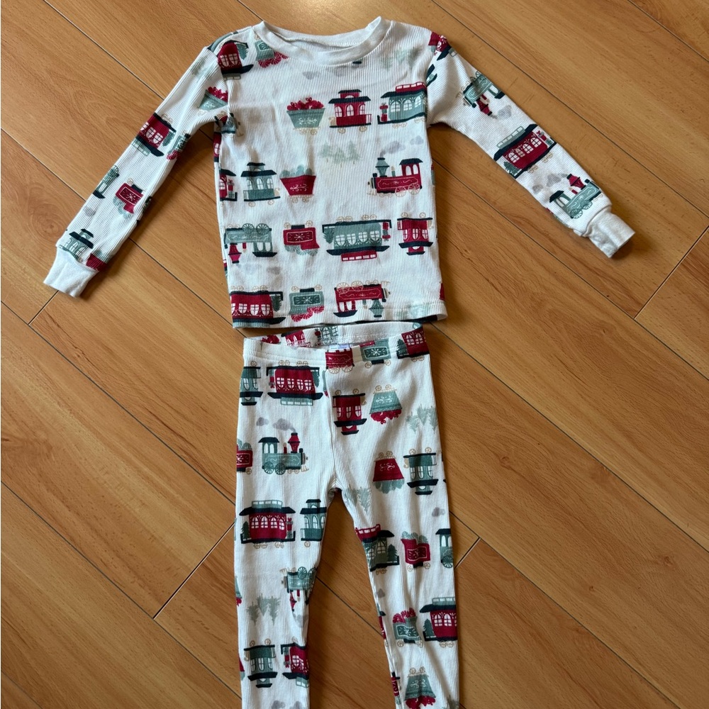Carter’s Toddler Boy Holiday Train Christmas Pajama in 2T